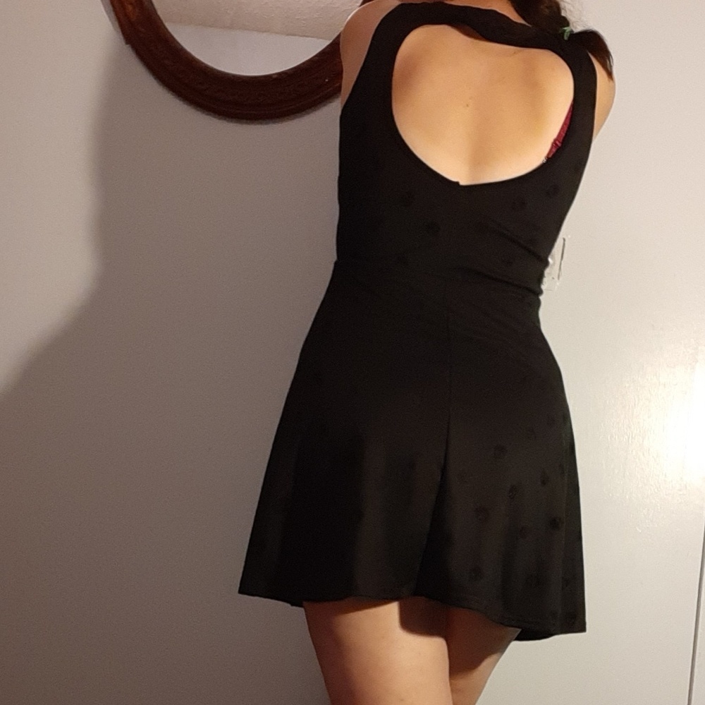 Dress - Picture 2 of 4
